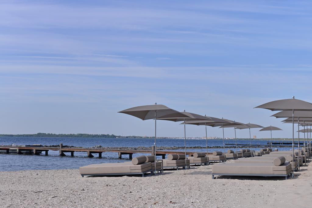 אאודורפ Oasis Punt-West Hotel & Beach Resort מראה חיצוני תמונה