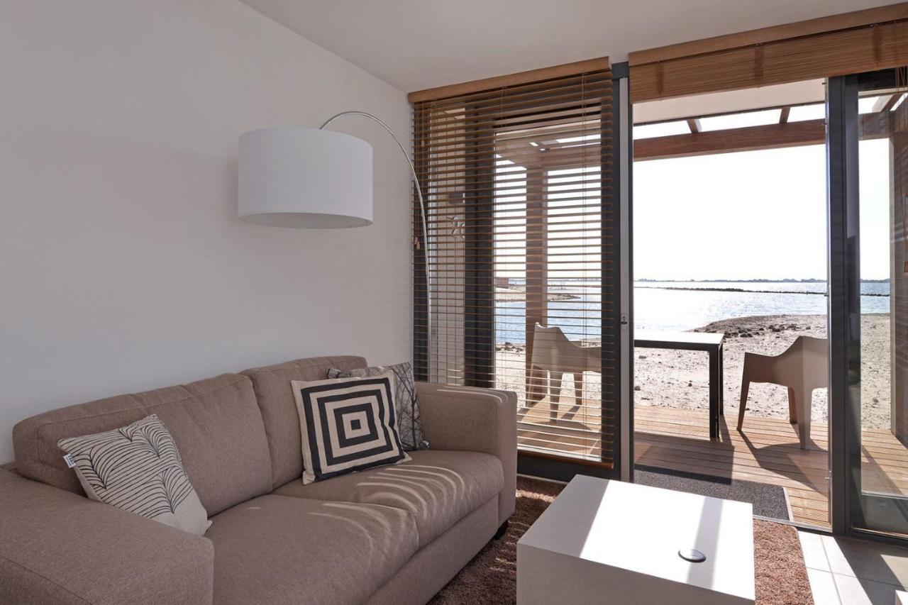 אאודורפ Oasis Punt-West Hotel & Beach Resort מראה חיצוני תמונה